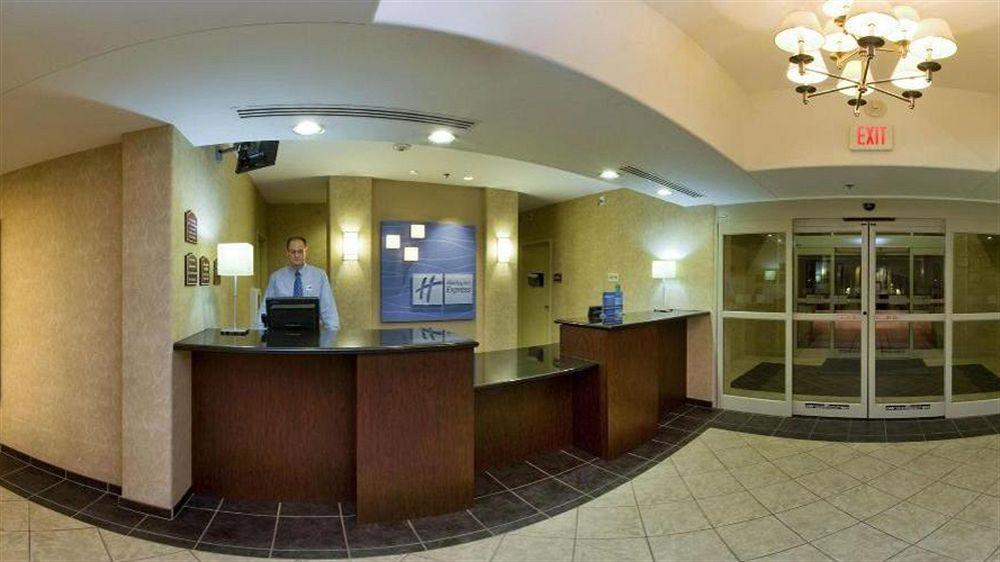 Holiday Inn Express Radcliff Fort Knox By Ihg Экстерьер фото