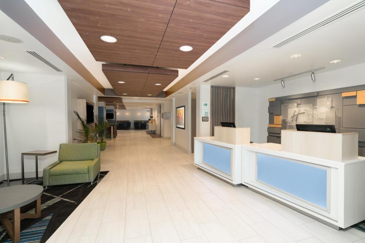 Holiday Inn Express Radcliff Fort Knox By Ihg Экстерьер фото