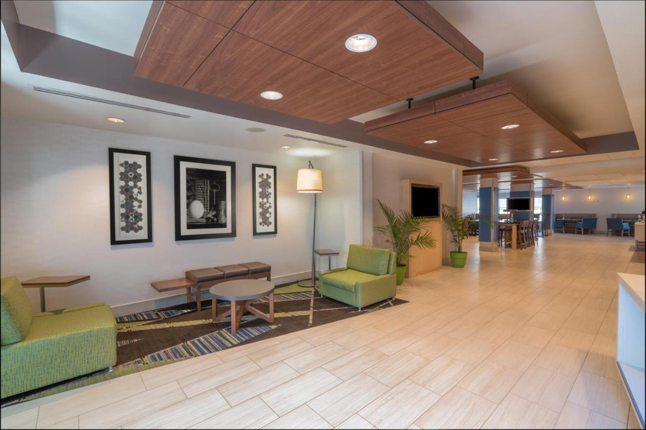 Holiday Inn Express Radcliff Fort Knox By Ihg Экстерьер фото